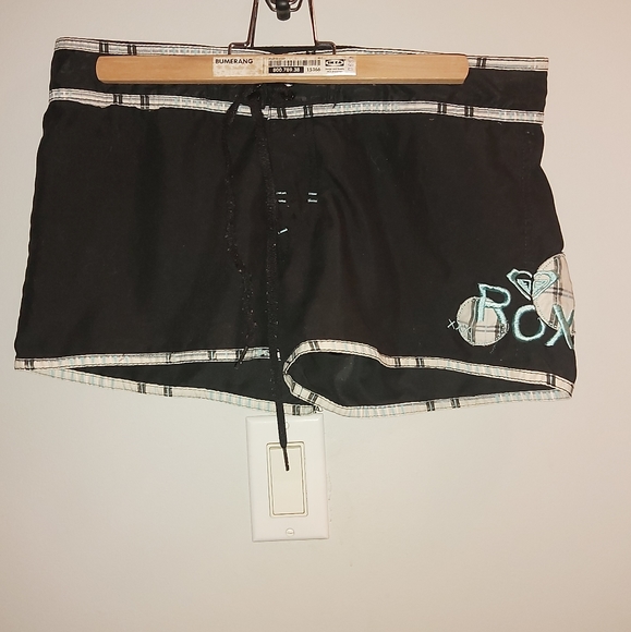 Womens Roxy board shorts. Size 7 - Picture 5 of 5